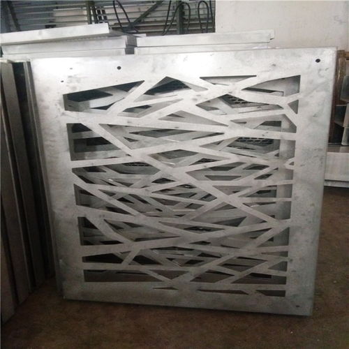 印江雕花鋁天花專業(yè)供貨 鋁樂優(yōu)質(zhì)鋁板的生產(chǎn)與應(yīng)用